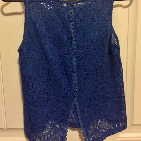 Chloe K Blue Lace Tank - Picture 2 of 2
